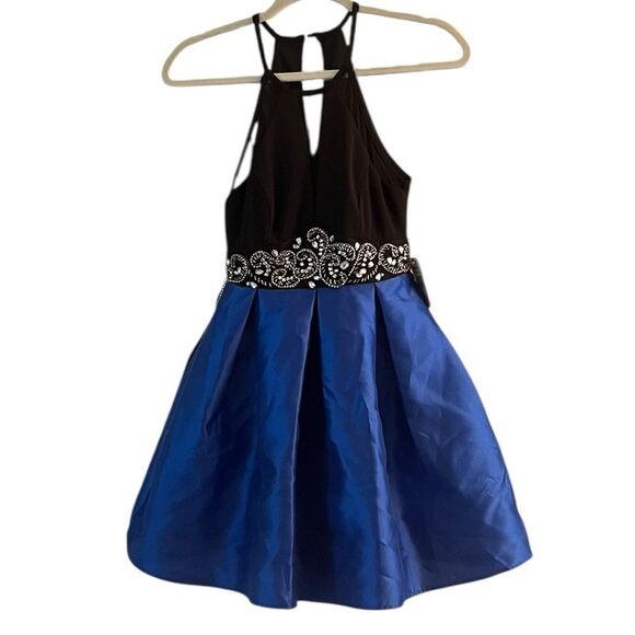 Elegant Black and Blue Junior’s Dress, Size 1/2, NWT - Picture 2 of 13